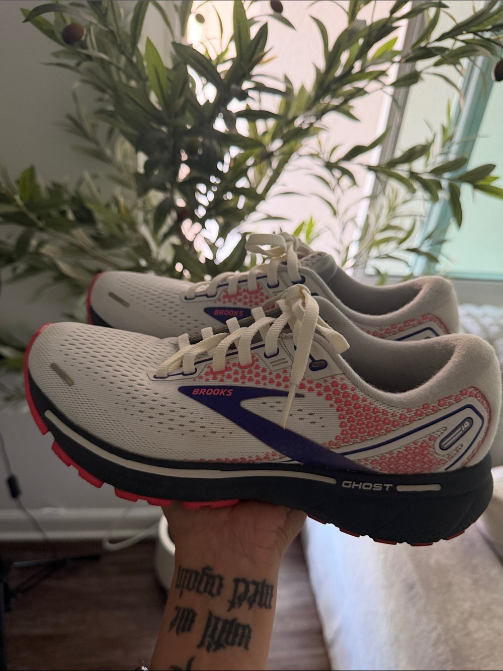 Brooks Ghost Women's Running Shoes in White with Pink and Navy